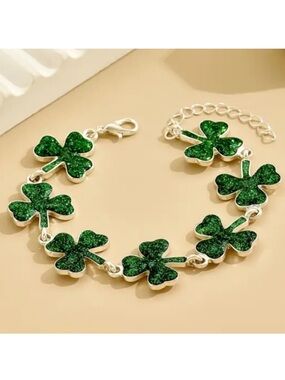 Green Sparkle Three Leaf Clover Shamrock St Patrick’s Day Silver Toned Bracelet